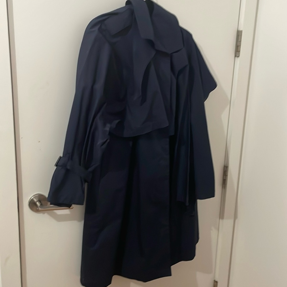 Fall emporio Armani, NWT, fall jacket, navy blue, perfect for a fall day.